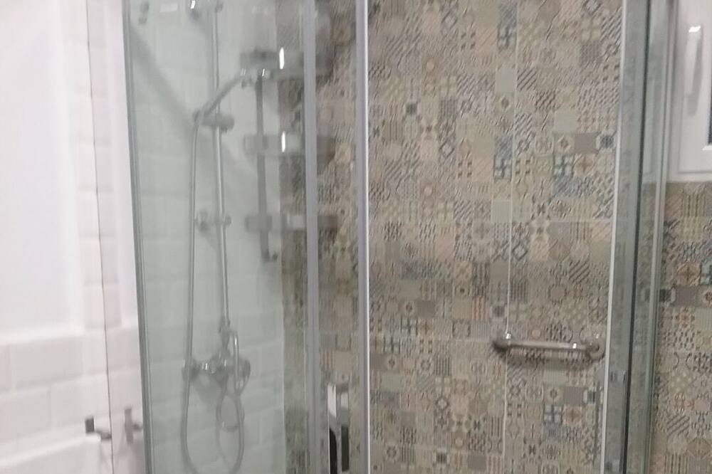 Photo of Bathroom in Patraix