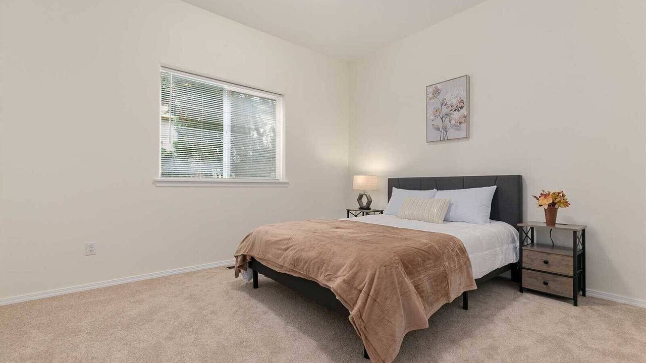 Photo of Others in Pleasant Valley