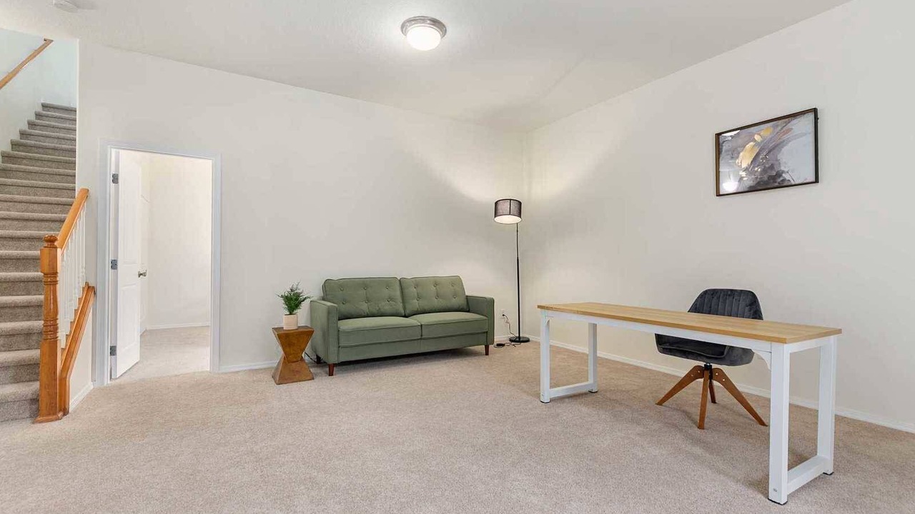 Photo of Livingroom in Pleasant Valley