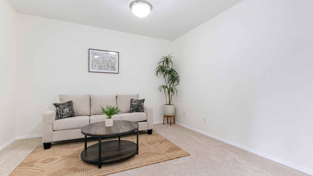 Photo of Livingroom in Pleasant Valley