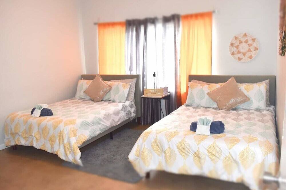 Photo of Bedroom in MLK University