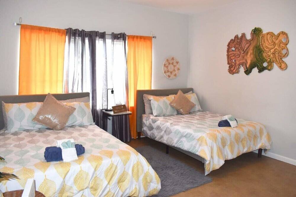 Photo of Bedroom in MLK University