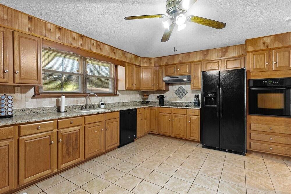 Photo of Kitchen in Lupton City