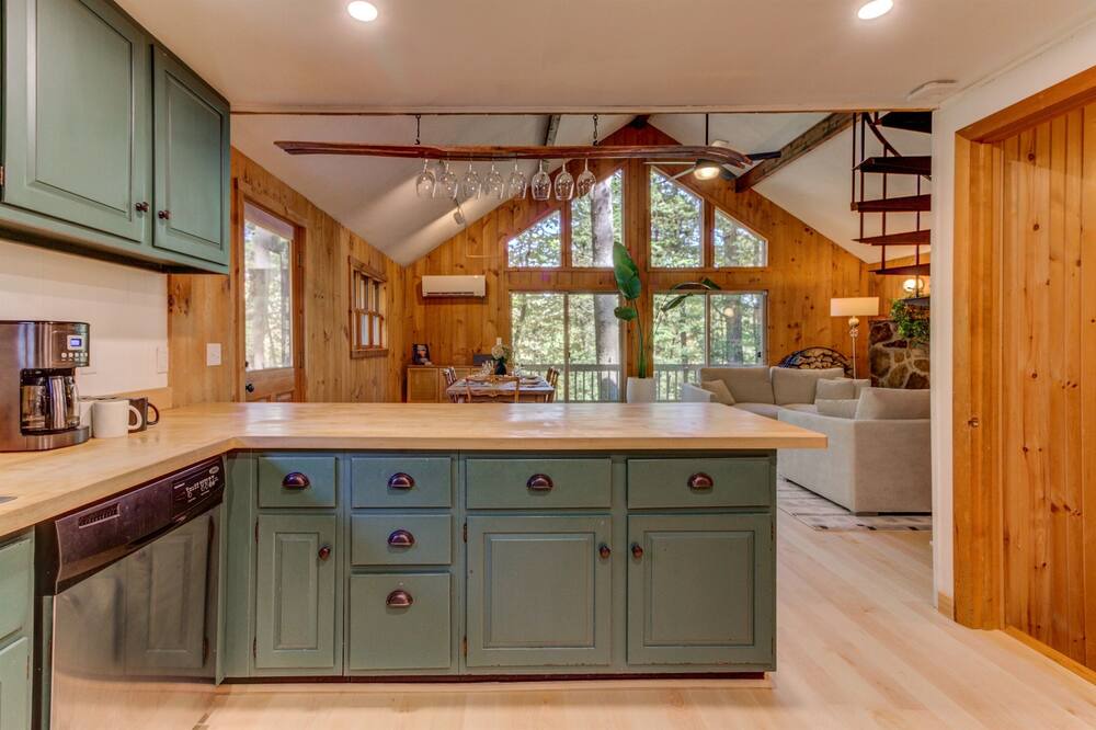 Photo of Kitchen in Londonderry