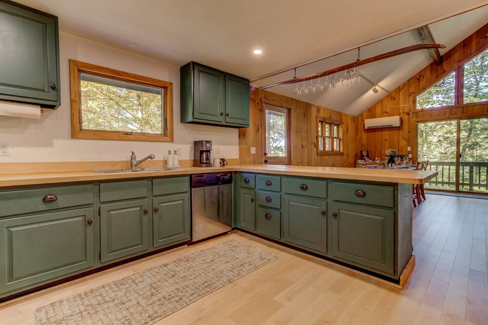 Photo of Kitchen in Londonderry