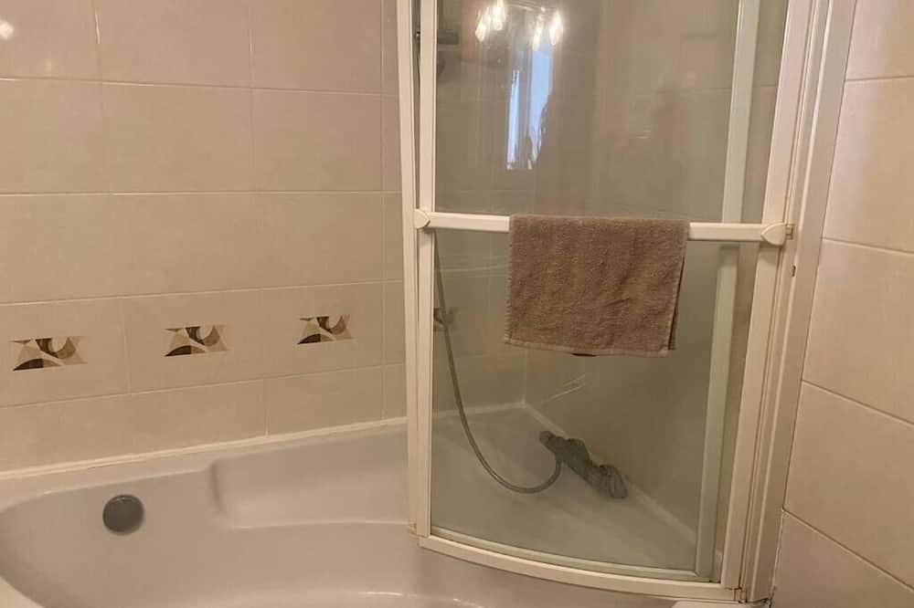 Photo of Bathroom in Saint-Jean Eudes Saint-Gilles