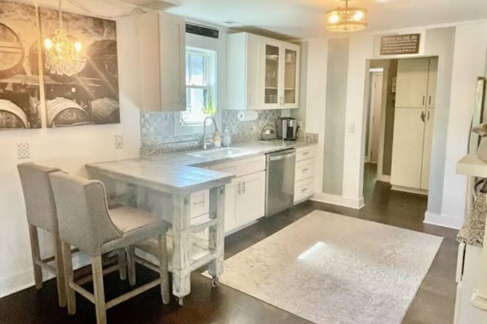 Photo of Kitchen in Northwest Quadrant