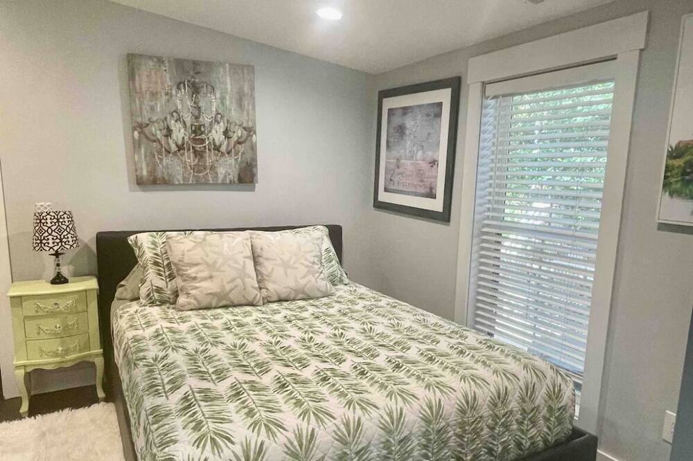 Photo of Bedroom in Northwest Quadrant