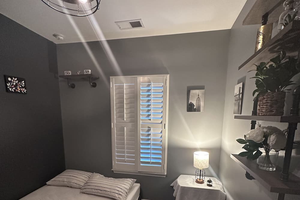 Photo of Bedroom in Morgan