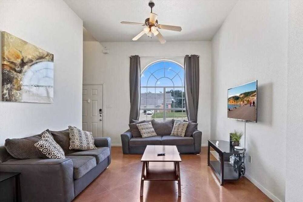 Photo of Livingroom in Killeen