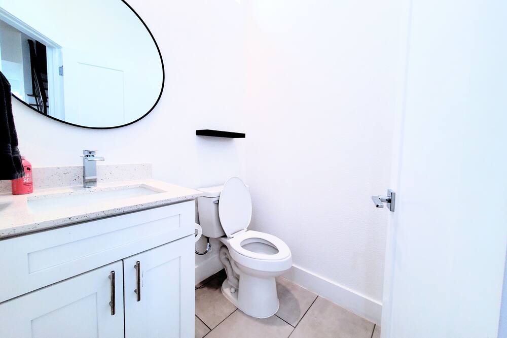 Photo of Bathroom in Old East Dallas