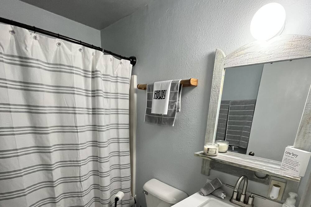 Photo of Bathroom in Raymondville