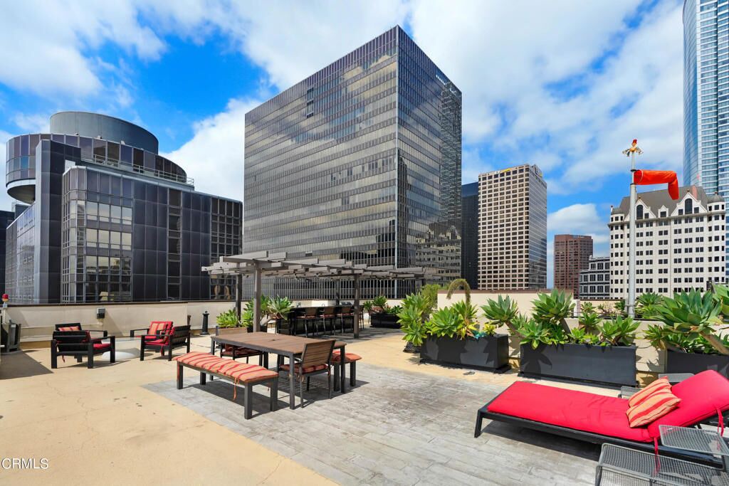 Photo of Patio Balcony in Financial District