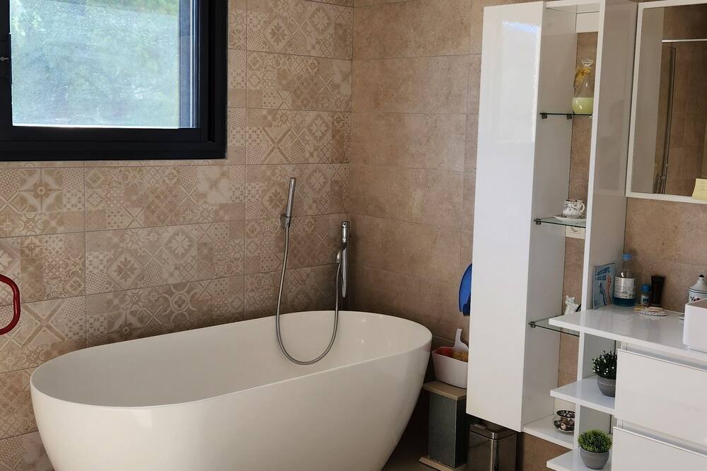 Photo of Bathroom in Villelongue-dels-Monts