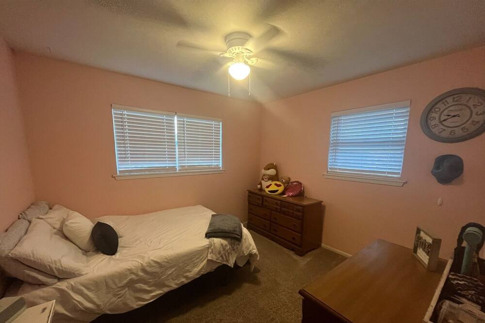 Photo of Bedroom in Laverne
