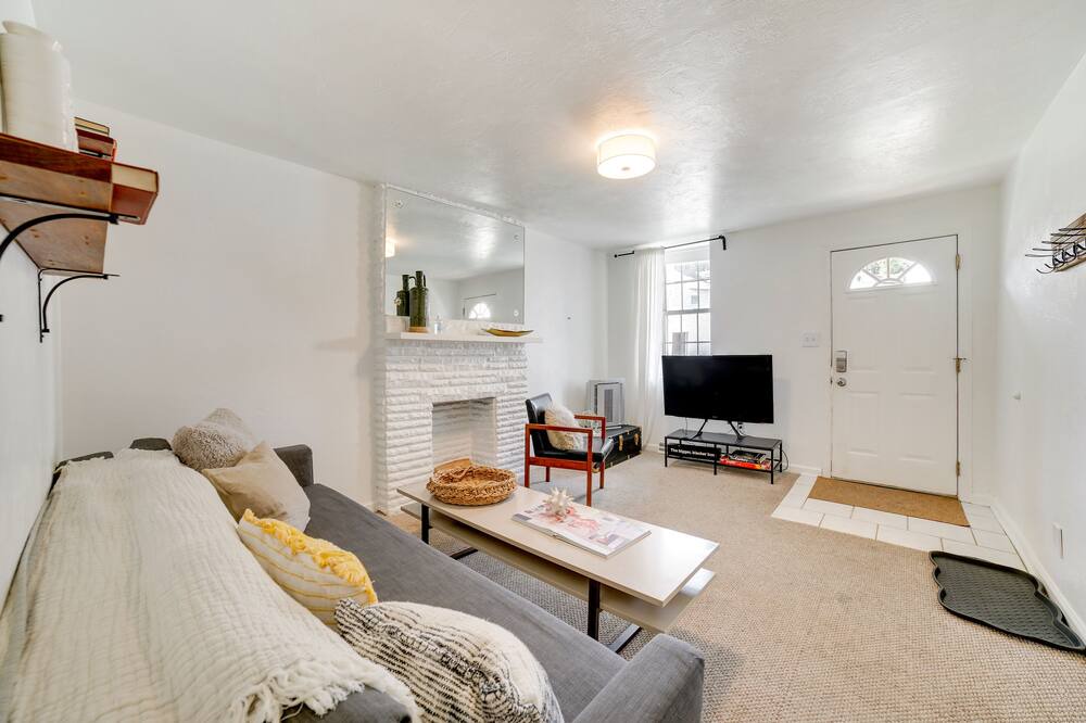 Photo of Livingroom in Millvale