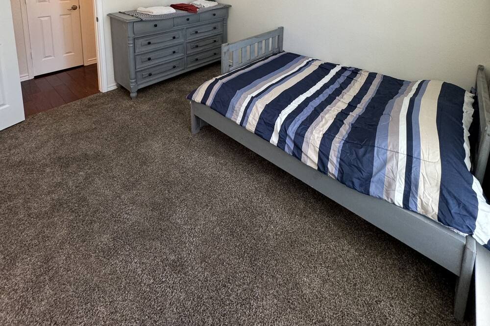 Photo of Bedroom in Allen