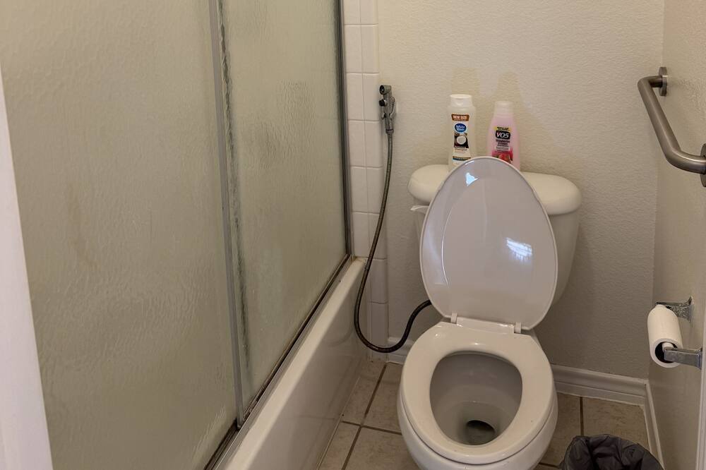 Photo of Bathroom in Allen