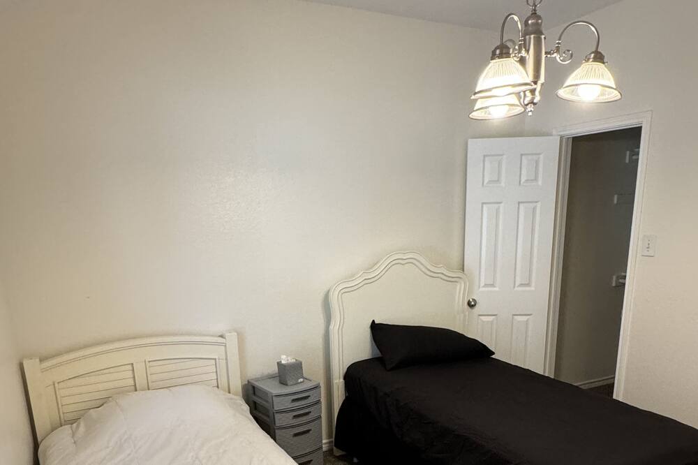 Photo of Bedroom in Allen