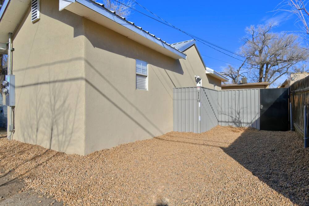 Photo of Outdoor in Raynolds Addition