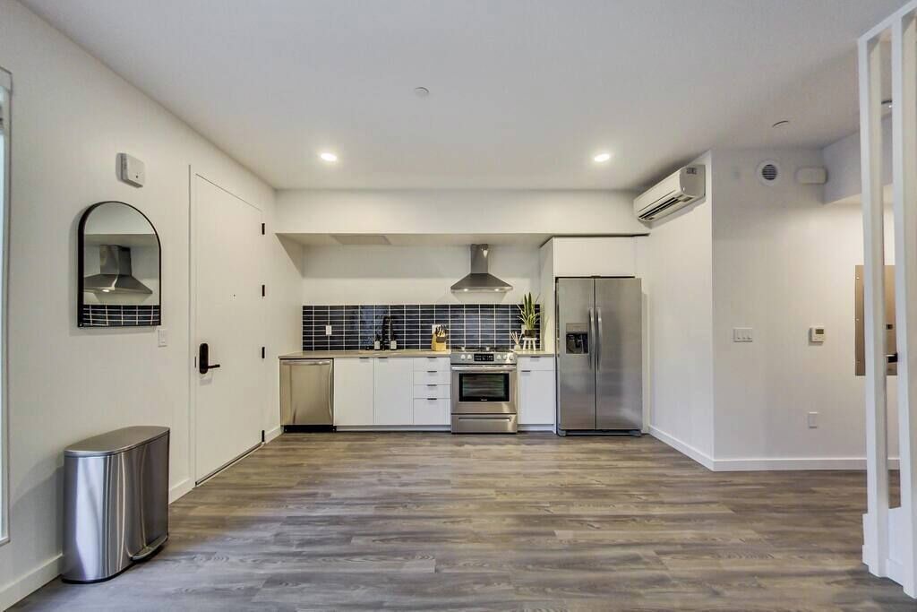 Photo of Others in Downtown Oakland