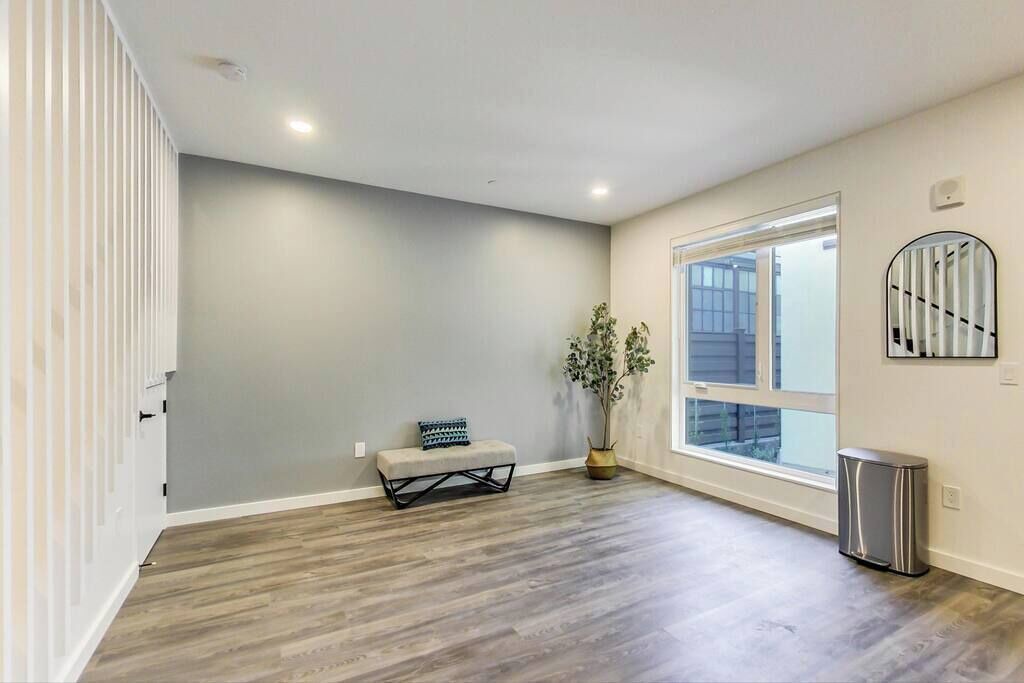 Photo of Others in East Peralta