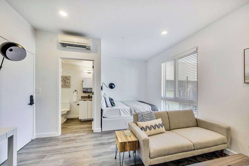 Photo of Others in East Peralta