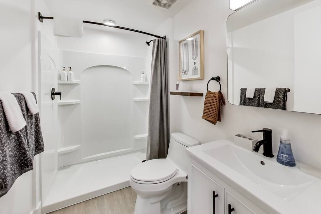 Photo of Bathroom in West Oakland