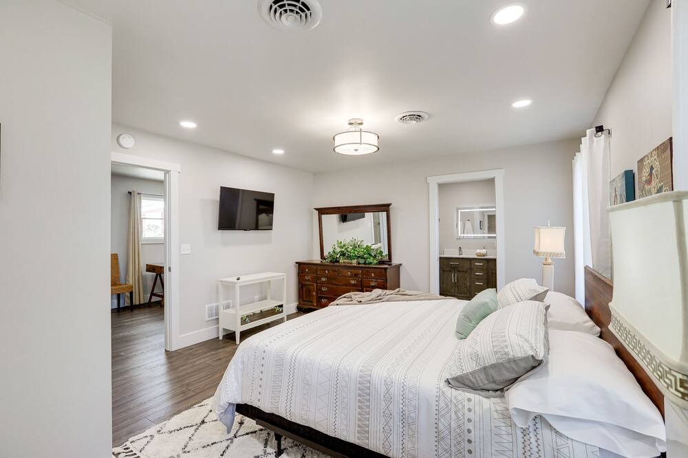 Photo of Bedroom in New Haven