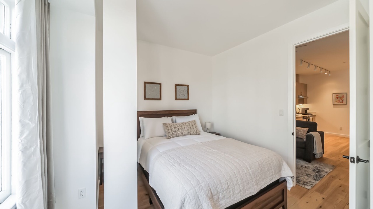 Photo of Others in La Lengua