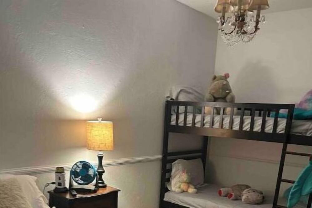Photo of Bedroom in Purcell