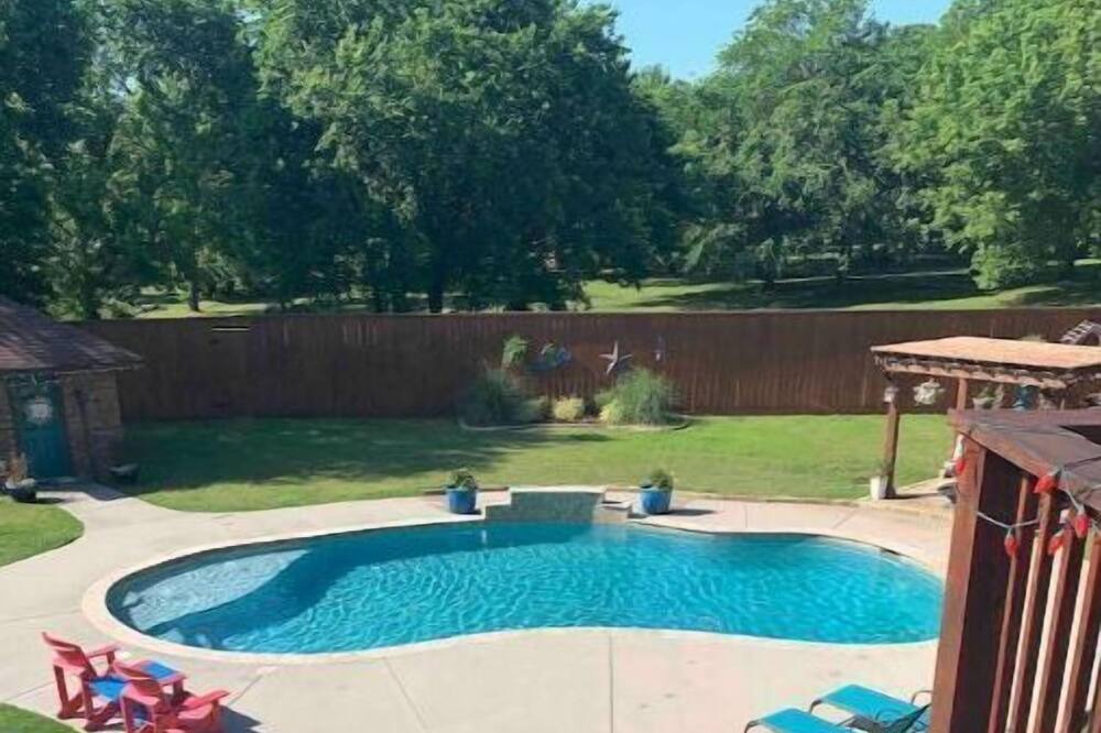 Photo of Outdoor in Purcell