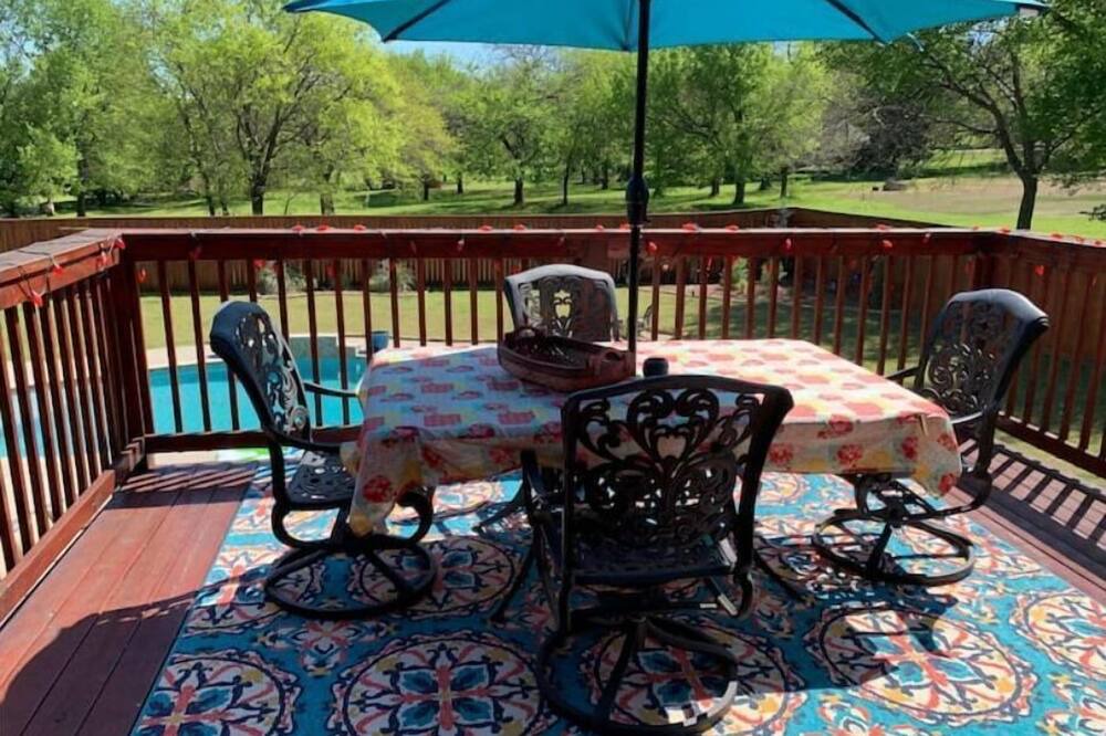 Photo of Outdoor in Purcell