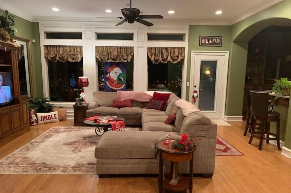 Photo of Livingroom in Purcell