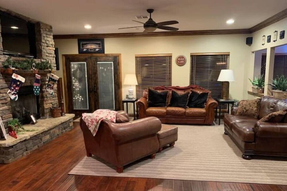 Photo of Livingroom in Purcell