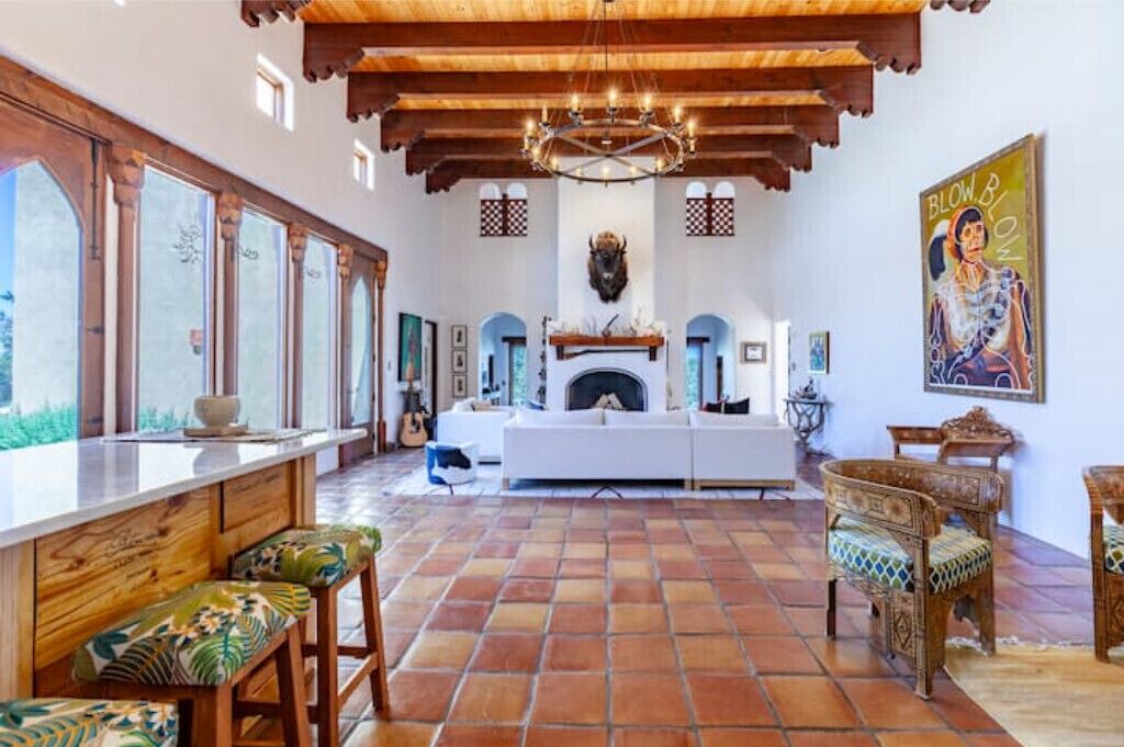 Photo of Livingroom in Taos