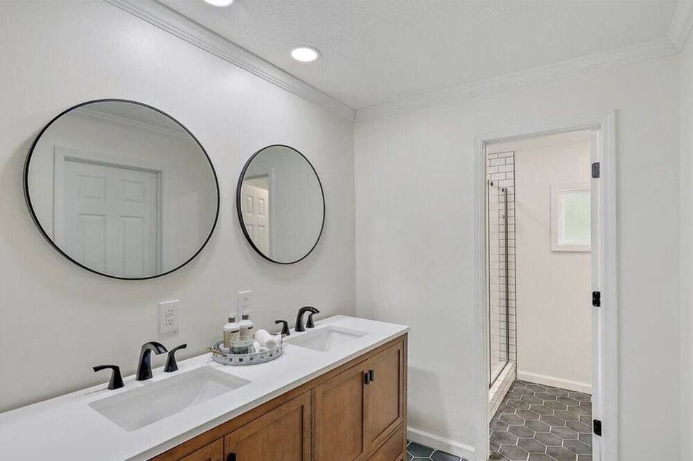Photo of Bathroom in Magee