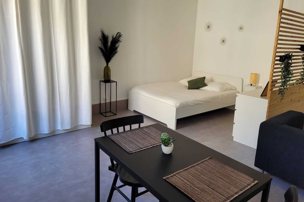 Photo of Bedroom in Soissons