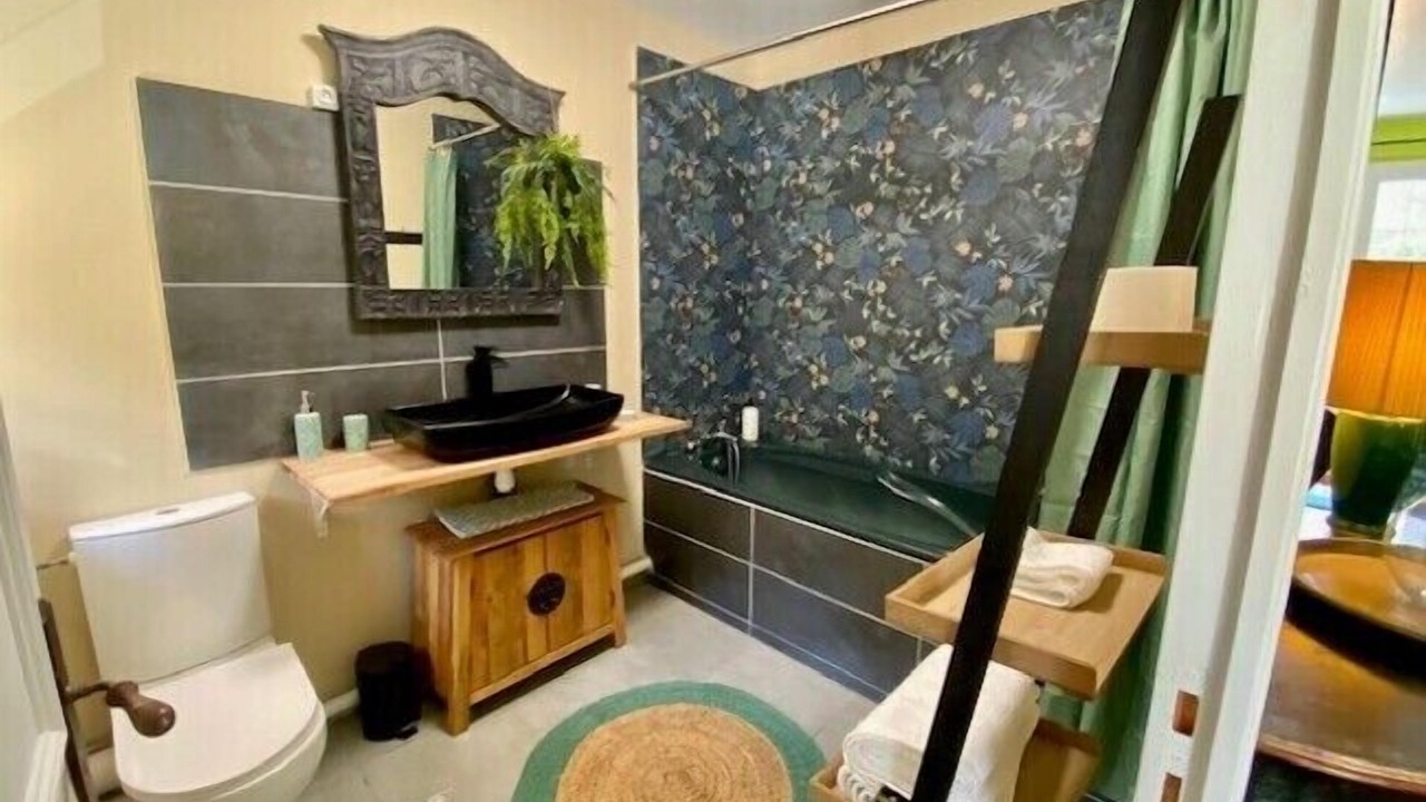 Photo of Bathroom in Chatillon-Coligny