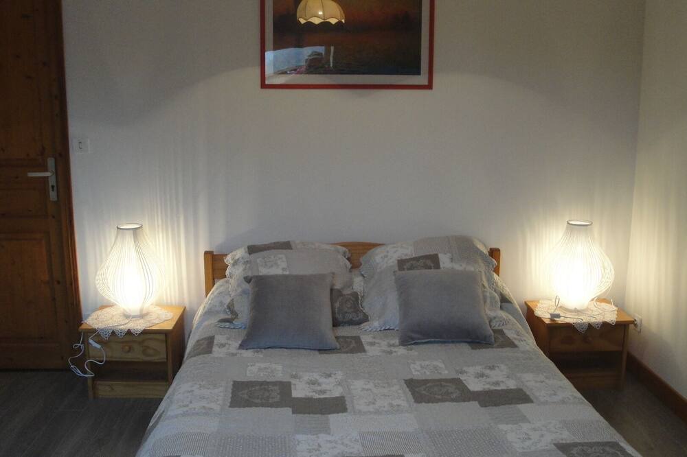 Photo of Bedroom in Bony