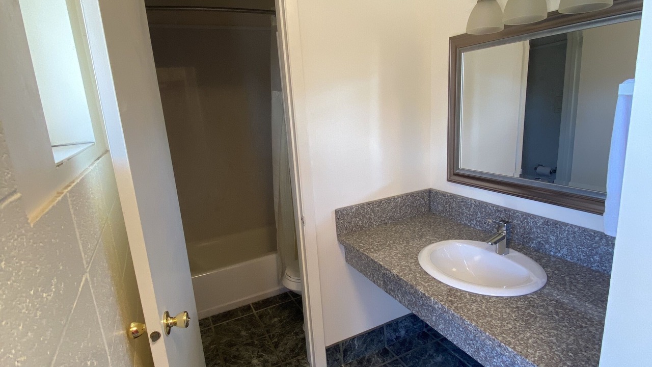 Photo of Bathroom in Woodburn