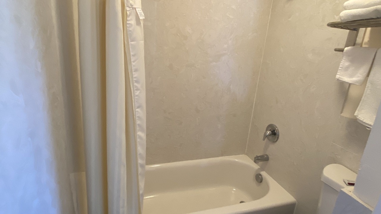 Photo of Bathroom in Woodburn