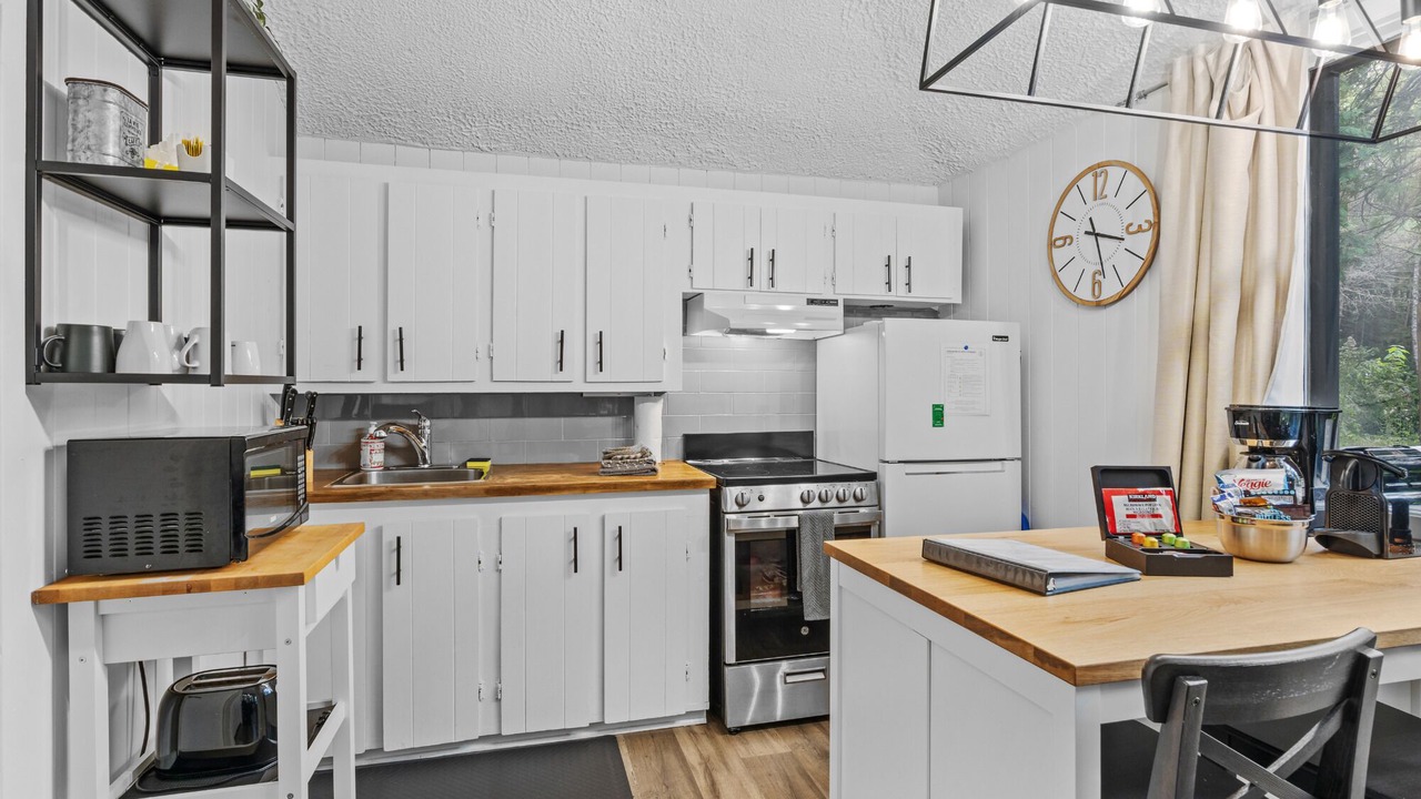Photo of Kitchen in Sainte-Lucie-des-Laurentides