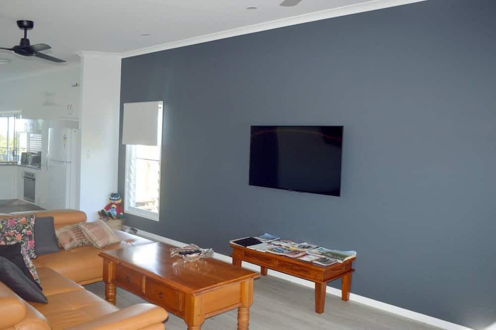 Photo of Livingroom in River Heads