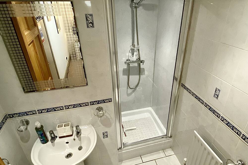 Photo of Bathroom in Elsdon