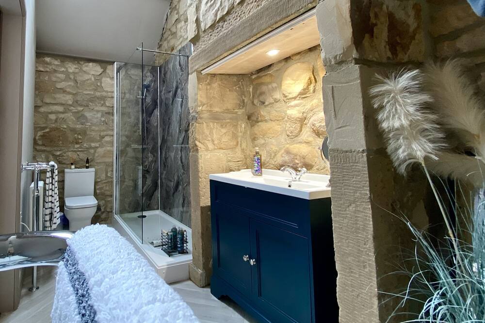 Photo of Bathroom in Elsdon