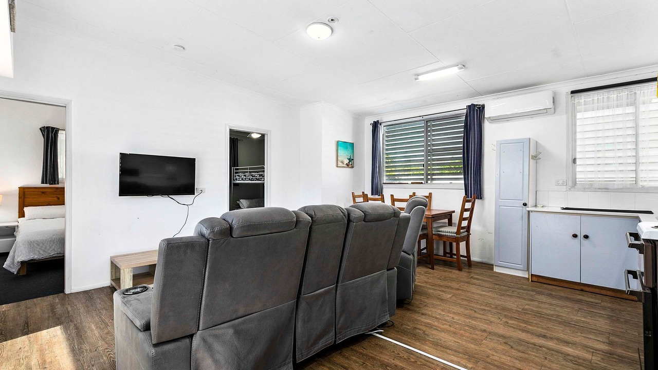 Photo of Others in Traviston