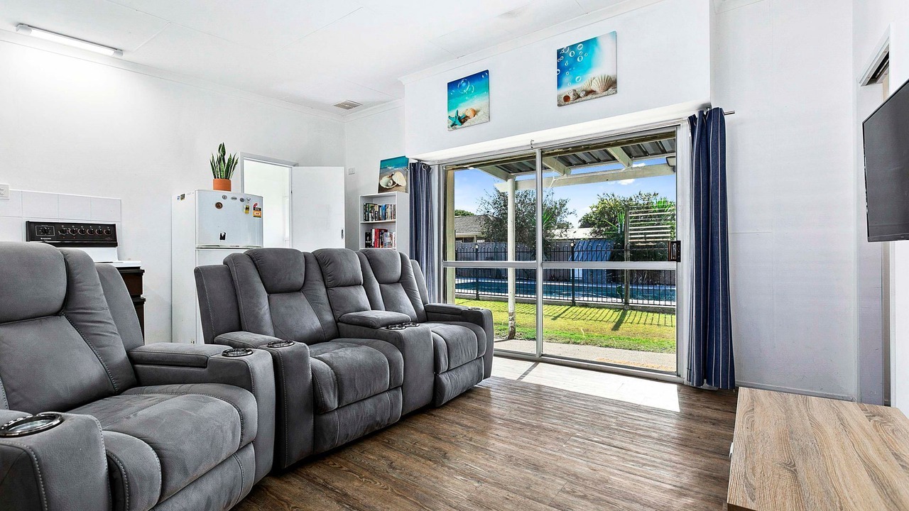 Photo of Others in Traviston