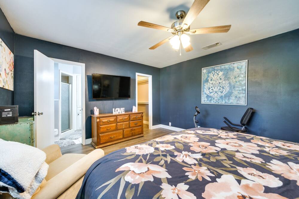 Photo of Bedroom in Wake Village
