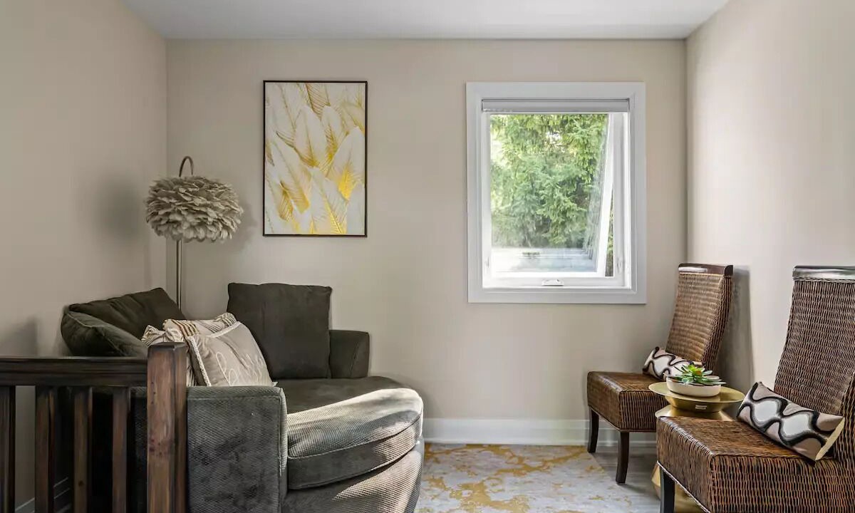 Photo of Livingroom in Clearview Township